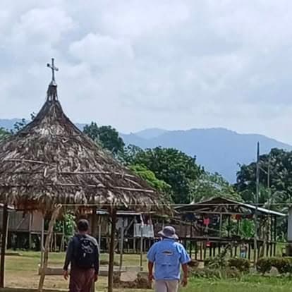 A church with a cross in a Panama village, where PMF missionaries preach the Gospel
